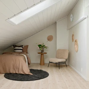 006 NATURALL WHITE 006 peinture naturelle murs et plafonds sans COV chambre sous les toits velux